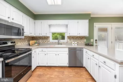 Kitchen - 8928 Lynch Dr, Delmar, MD 21875 photo 6 of 6