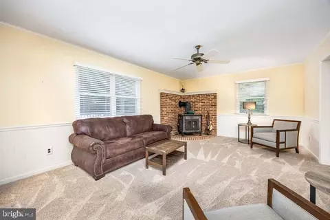 Living - 8928 Lynch Dr, Delmar, MD 21875 photo 5 of 7