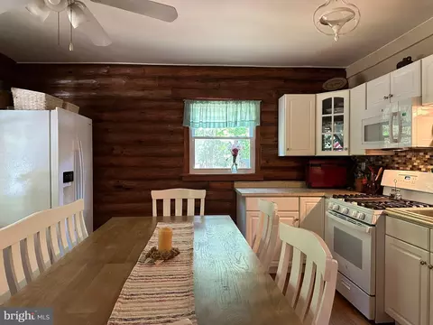 Kitchen - 28407 Old Eden Rd, Eden, MD 21822 photo 3 of 4
