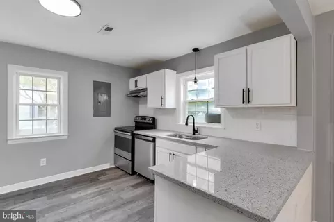 Kitchen - 30536 Bennett Rd, Salisbury, MD 21804 photo 1 of 2
