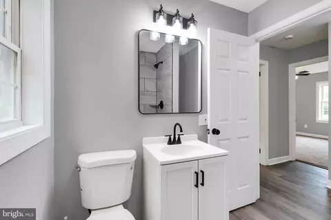 Entry Way - 30536 Bennett Rd, Salisbury, MD 21804 photo 3 of 8