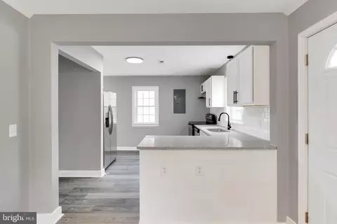 Entry Way - 30536 Bennett Rd, Salisbury, MD 21804 photo 1 of 8