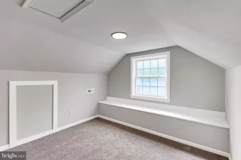 Entry Way - 30536 Bennett Rd, Salisbury, MD 21804 photo 6 of 8