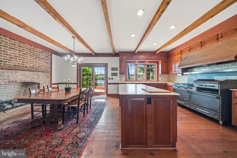 Kitchen - 5396 Nithsdale Dr, Salisbury, MD 21801 photo 3 of 5