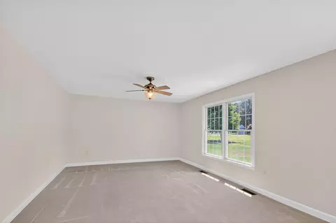 Living - 313 Gunbys Mill Dr, Salisbury, MD 21804 photo 2 of 3