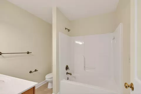 Bath - 313 Gunbys Mill Dr, Salisbury, MD 21804 photo 3 of 4
