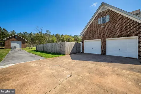 Exterior - 6957 Amber Fields Ct, Salisbury, MD 21804 photo 5 of 9