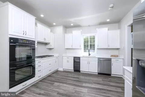 Kitchen - 6957 Amber Fields Ct, Salisbury, MD 21804 photo 3 of 4