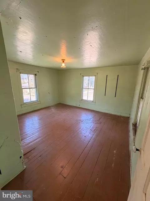 Bedroom - 211 E Lillian St, Hebron, MD 21830 photo 1 of 5