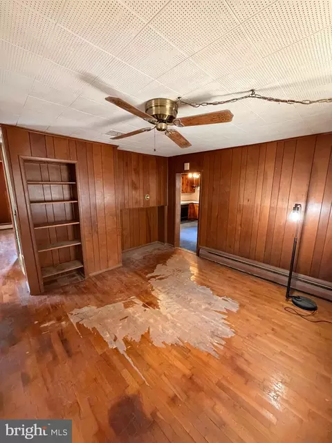 Living - 211 E Lillian St, Hebron, MD 21830 photo 1 of 1