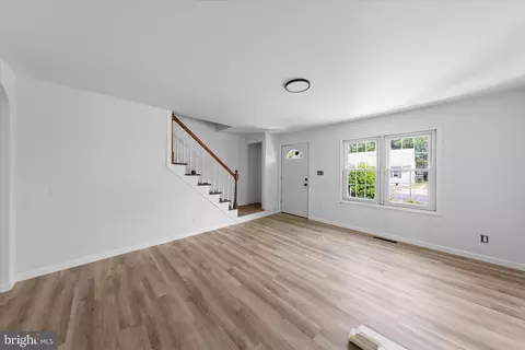Entry Way - 226 North Blvd, Salisbury, MD 21801 photo 3 of 14