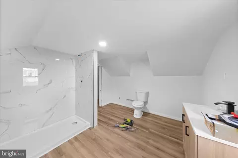 Bath - 226 North Blvd, Salisbury, MD 21801 photo 2 of 2