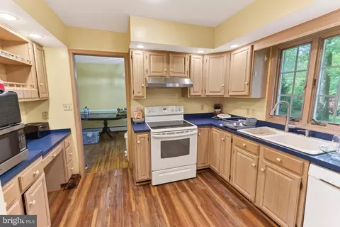 Kitchen - 518 Loblolly Ln, Salisbury, MD 21801 photo 4 of 4