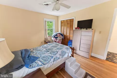 Bedroom - 518 Loblolly Ln, Salisbury, MD 21801 photo 4 of 12