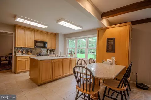 Kitchen - 29745 Jackson Rd, Salisbury, MD 21804 photo 3 of 4