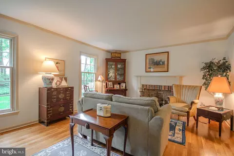 Living - 29745 Jackson Rd, Salisbury, MD 21804 photo 2 of 3