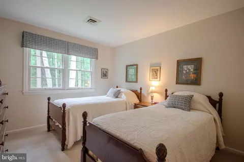 Bedroom - 29745 Jackson Rd, Salisbury, MD 21804 photo 4 of 10