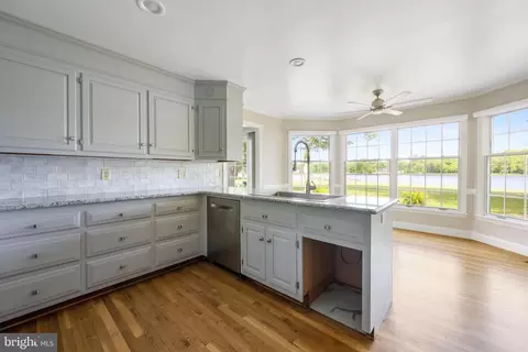 Kitchen - 1113 Cotton Patch Island Is, Salisbury, MD 21801 photo 3 of 6