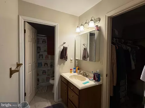 Bath - 1214 Johnson Rd, Salisbury, MD 21804 photo 3 of 4
