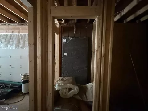 Entry Way - 1214 Johnson Rd, Salisbury, MD 21804 photo 6 of 8