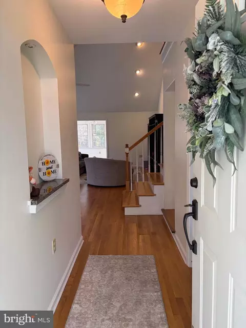 Entry Way - 1048 E Schumaker Manor Dr, Salisbury, MD 21804 photo 2 of 9