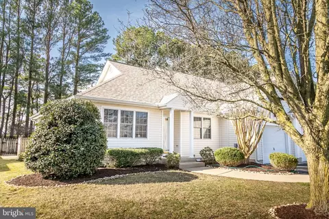 Exterior - 1048 E Schumaker Manor Dr, Salisbury, MD 21804 photo 3 of 15