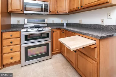 Kitchen - 1048 E Schumaker Manor Dr, Salisbury, MD 21804 photo 3 of 7