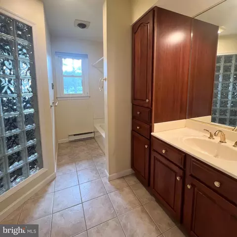 Bath - 8840 Shell Rd, Delmar, MD 21875 photo 1 of 2