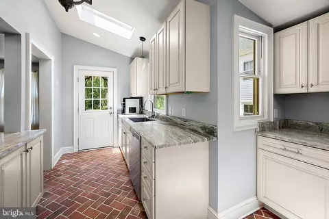 Kitchen - 23826 River St, Quantico, MD 21856 photo 3 of 4