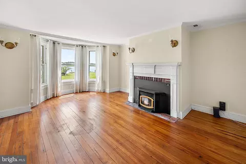 Living - 23826 River St, Quantico, MD 21856 photo 10 of 13