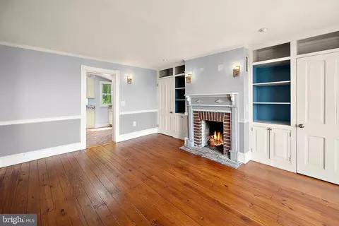 Living - 23826 River St, Quantico, MD 21856 photo 2 of 13