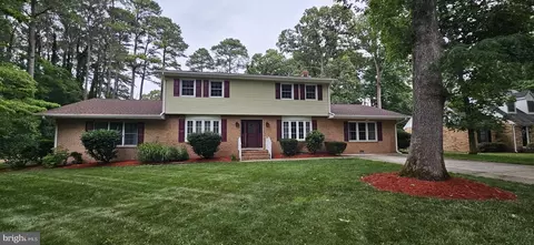 8300 Robin Hood Dr, Salisbury, MD 21804