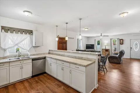 Kitchen - 113 East St, Delmar, MD 21875 photo 1 of 2