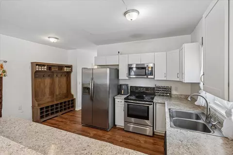 Kitchen - 113 East St, Delmar, MD 21875 photo 2 of 2