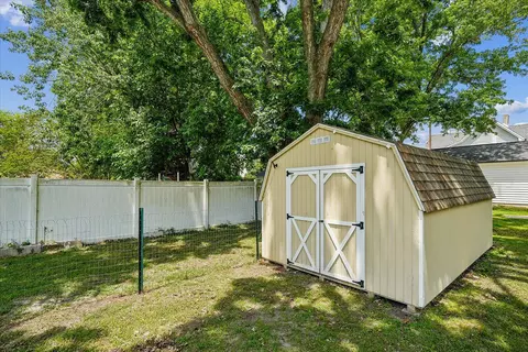 Exterior - 113 East St, Delmar, MD 21875 photo 8 of 10
