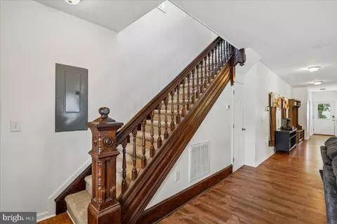 Entry Way - 113 East St, Delmar, MD 21875 photo 3 of 7