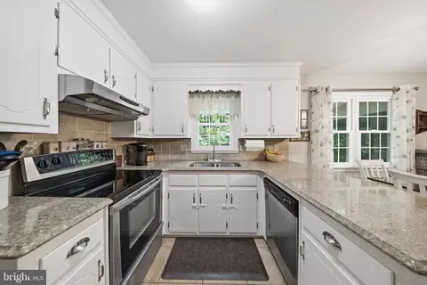 Kitchen - 30436 W Rustic Dr, Salisbury, MD 21804 photo 1 of 1
