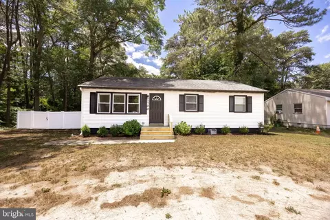 1700 Dale Ln, Salisbury, MD 21801