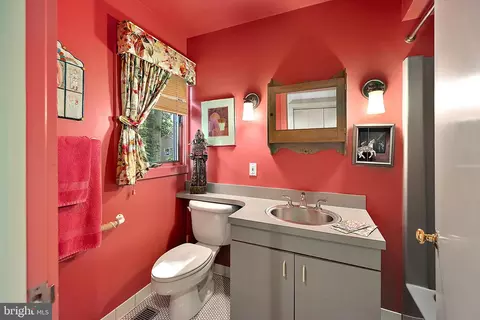Bath - 28160 Riverside Drive Ext, Salisbury, MD 21801 photo 1 of 3