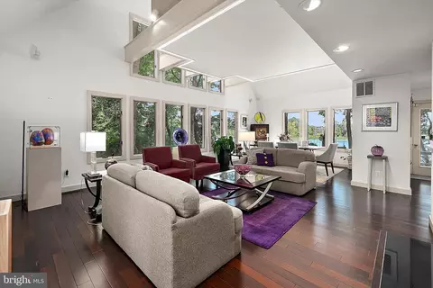 Living - 28160 Riverside Drive Ext, Salisbury, MD 21801 photo 2 of 5
