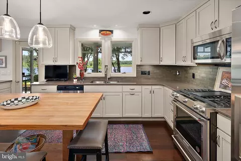 Kitchen - 28160 Riverside Drive Ext, Salisbury, MD 21801 photo 4 of 7