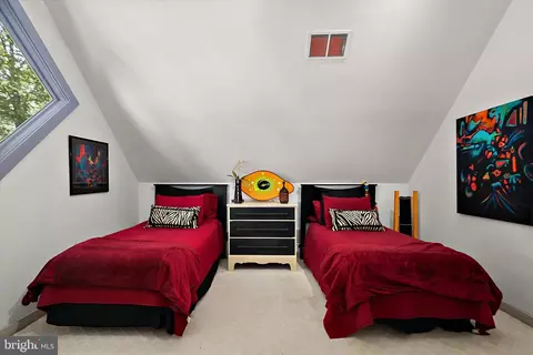 Bedroom - 28160 Riverside Drive Ext, Salisbury, MD 21801 photo 8 of 12