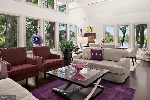 Living - 28160 Riverside Drive Ext, Salisbury, MD 21801 photo 4 of 5