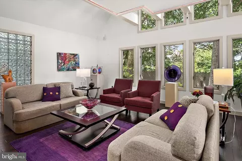Living - 28160 Riverside Drive Ext, Salisbury, MD 21801 photo 3 of 5