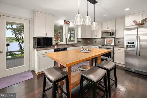 Kitchen - 28160 Riverside Drive Ext, Salisbury, MD 21801 photo 3 of 7
