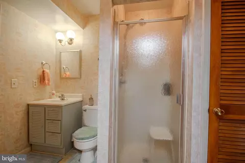 Bath - 119 Hall Dr, Salisbury, MD 21804 photo 1 of 2