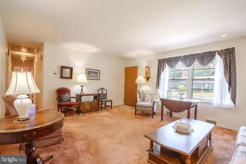 Living - 119 Hall Dr, Salisbury, MD 21804 photo 2 of 4