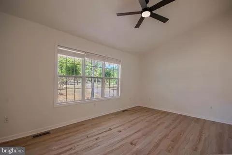 Living - 26917 Siloam Rd, Salisbury, MD 21801 photo 1 of 1