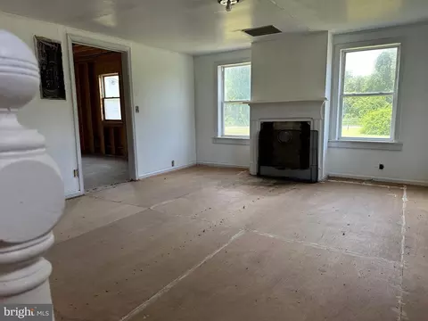 Living - 20703 Nutter Rd, Nanticoke, MD 21840 photo 1 of 3