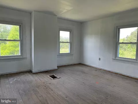 Bedroom - 20703 Nutter Rd, Nanticoke, MD 21840 photo 2 of 2